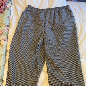 Comfy Gingham Capris